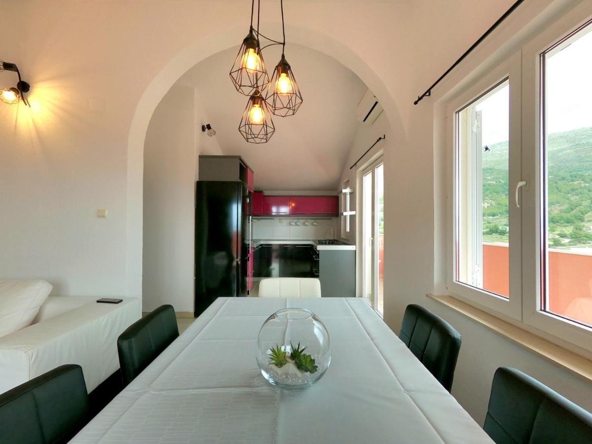 Lifestyle Apartment Подстрана Екстер'єр фото