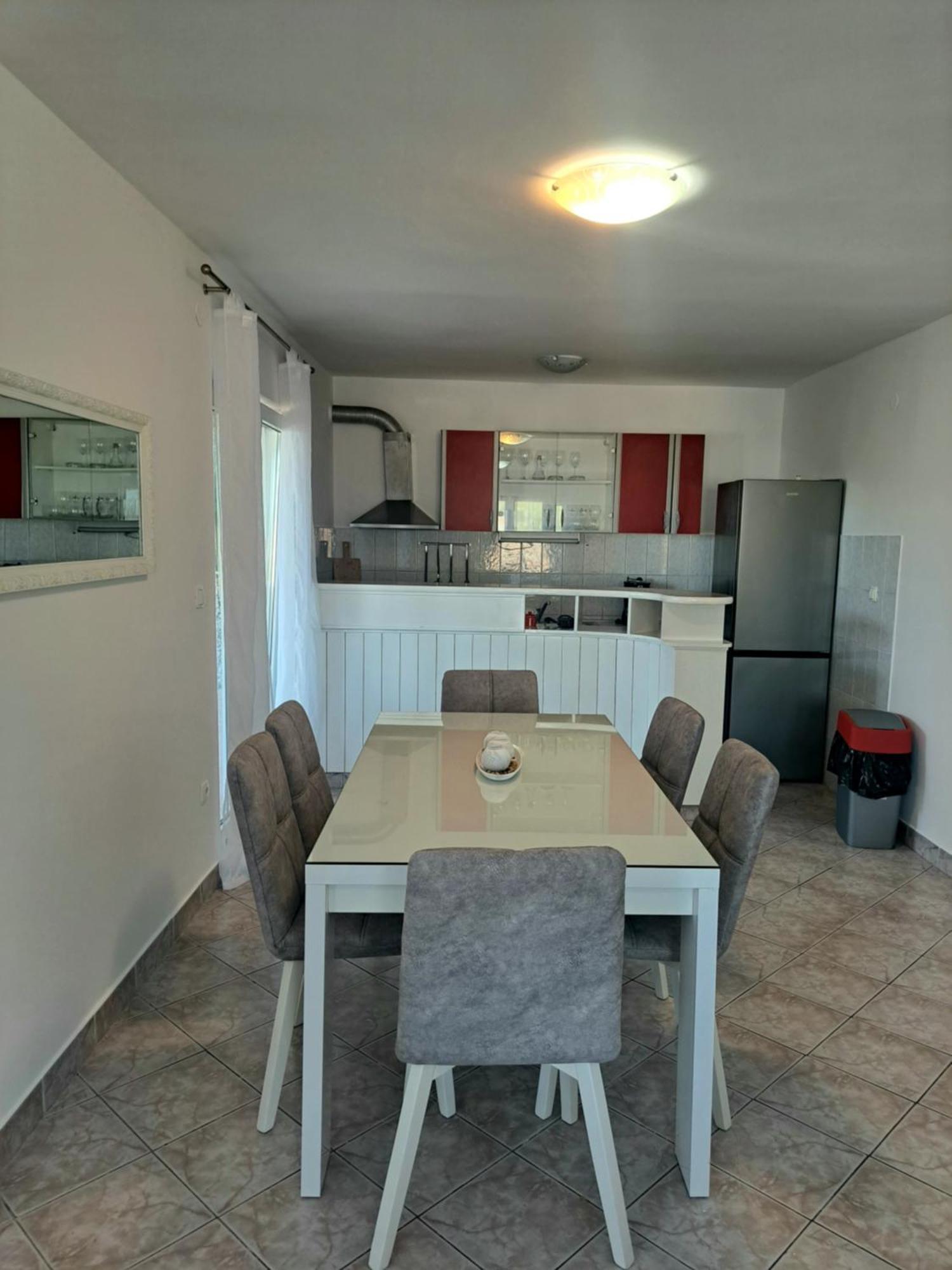 Lifestyle Apartment Подстрана Екстер'єр фото